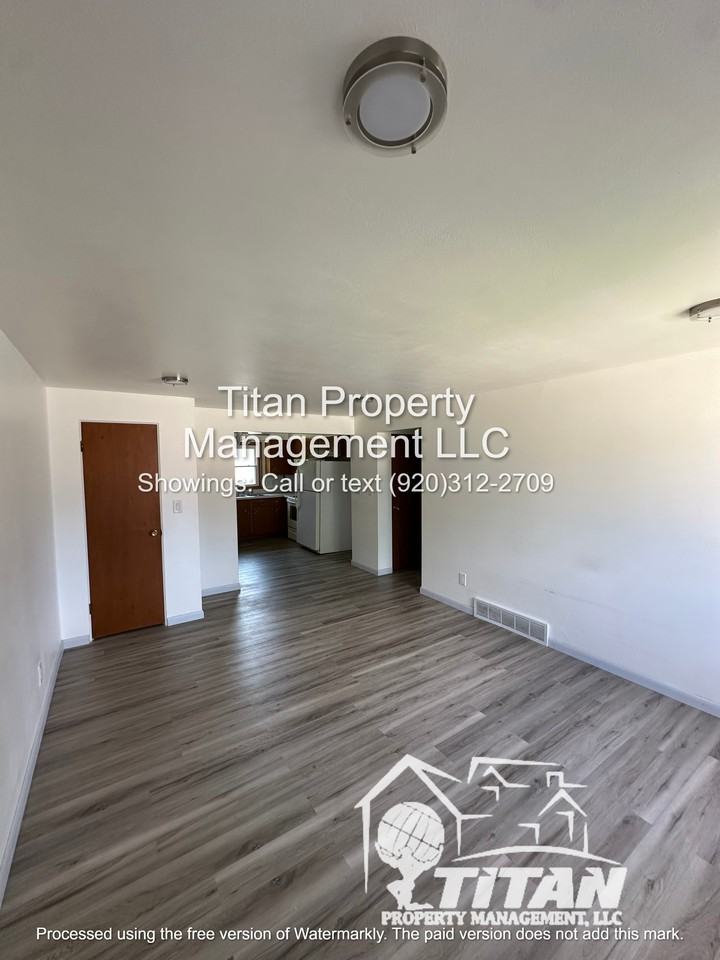 1421 W 4th St #2 - Photo 2 of 10