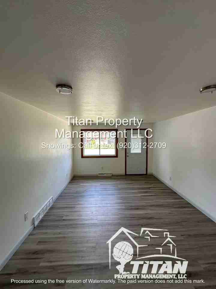 1421 W 4th St #2 - Photo 3 of 10