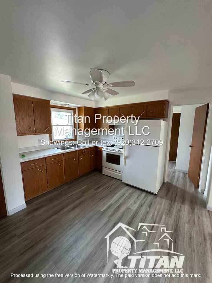 1421 W 4th St #2 - Photo 4 of 10