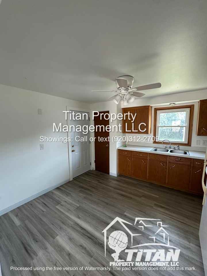 1421 W 4th St #2 - Photo 5 of 10