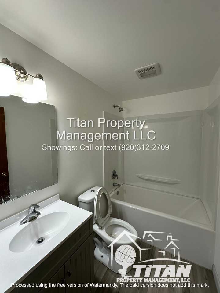 1421 W 4th St #2 - Photo 6 of 10