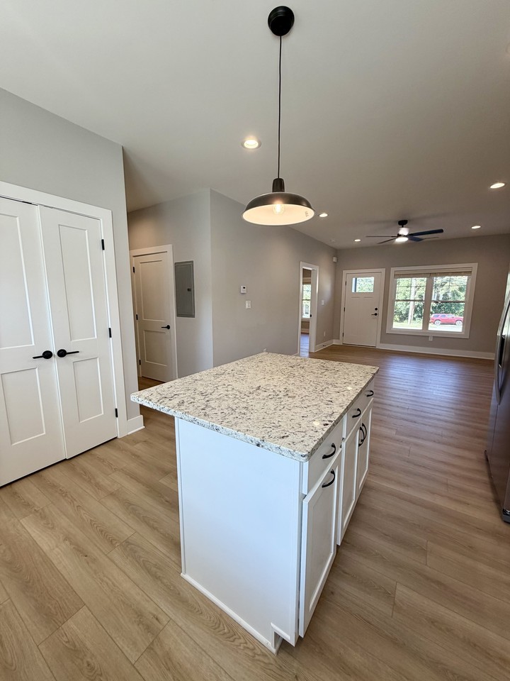 118 Beechwood Dr #B - Photo 5 of 36