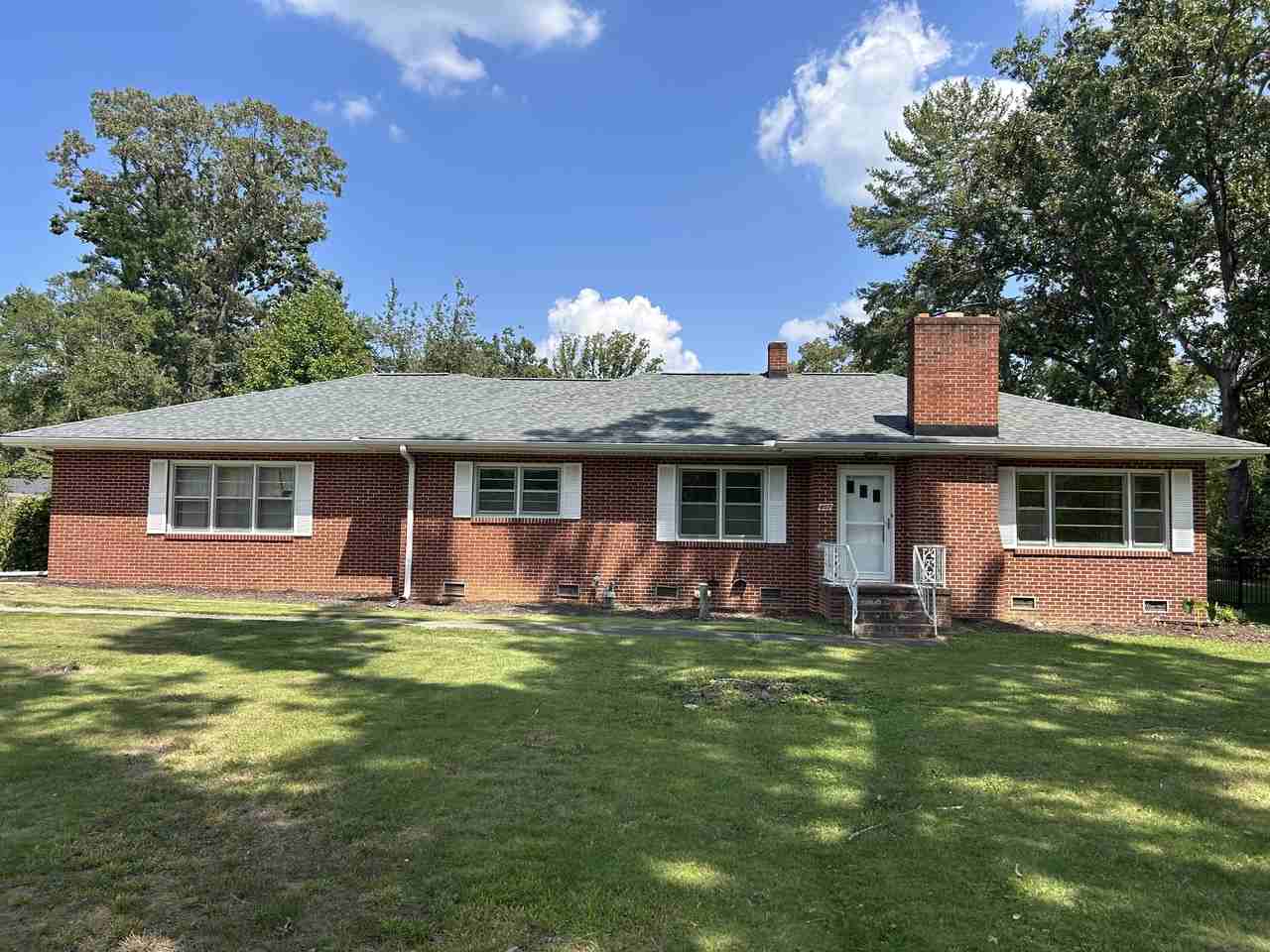 407 Elizabeth Dr #1