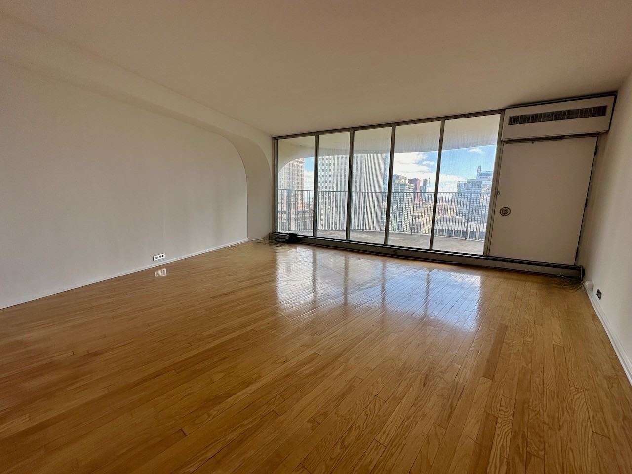 300 North State Street - 3734Unit 3734 #3734 - Photo 4 of 16