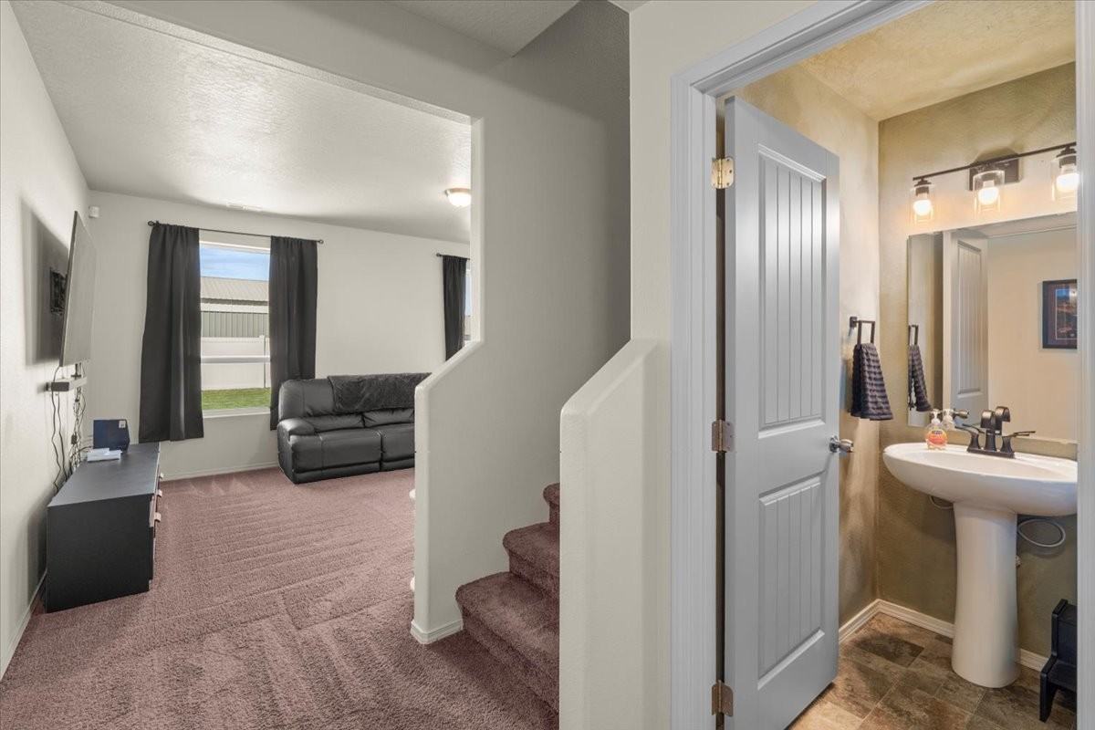 414 S Beeman St #1 - Photo 3 of 50