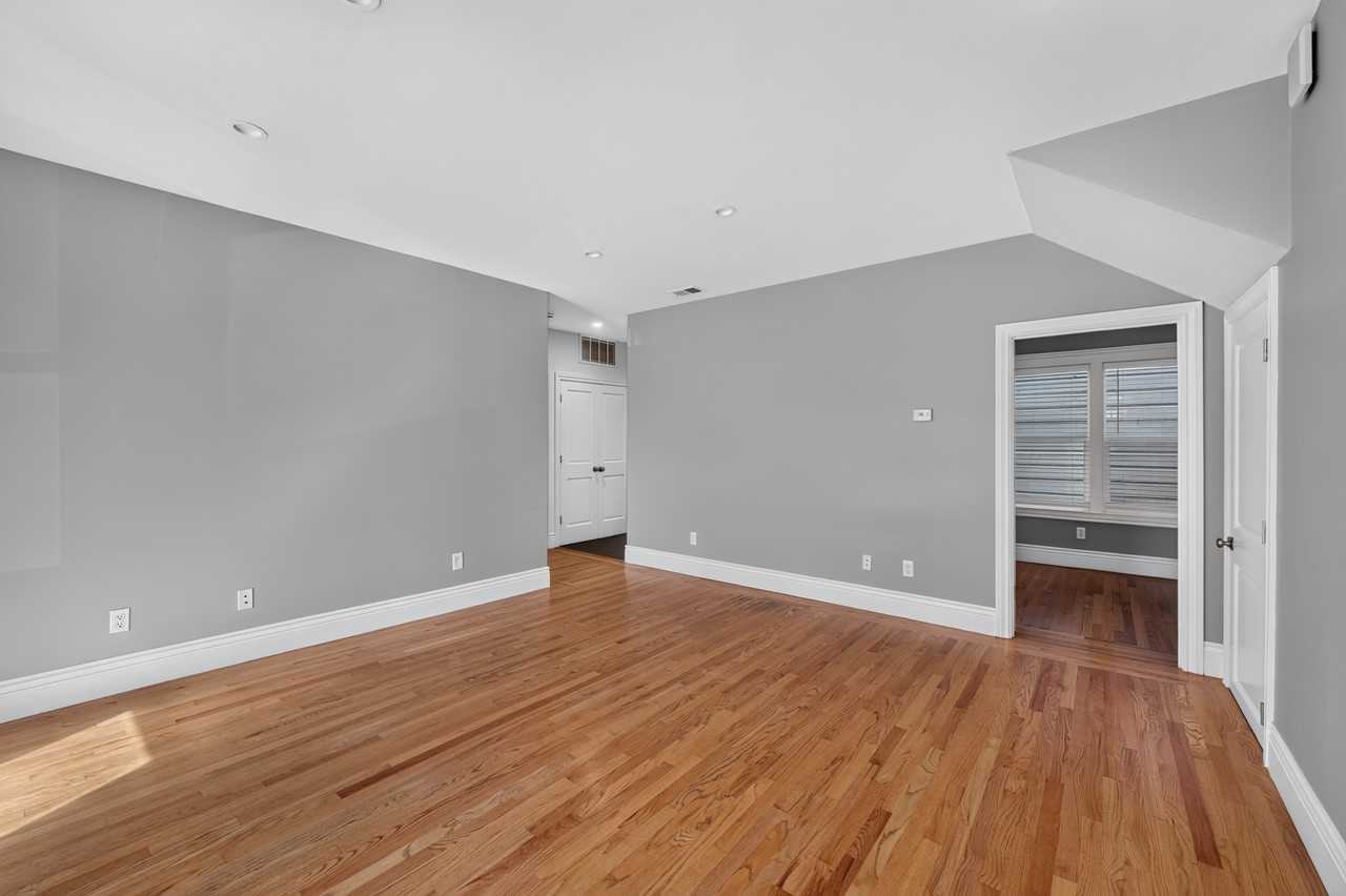314 3rd Ave #314 - Photo 4 of 17