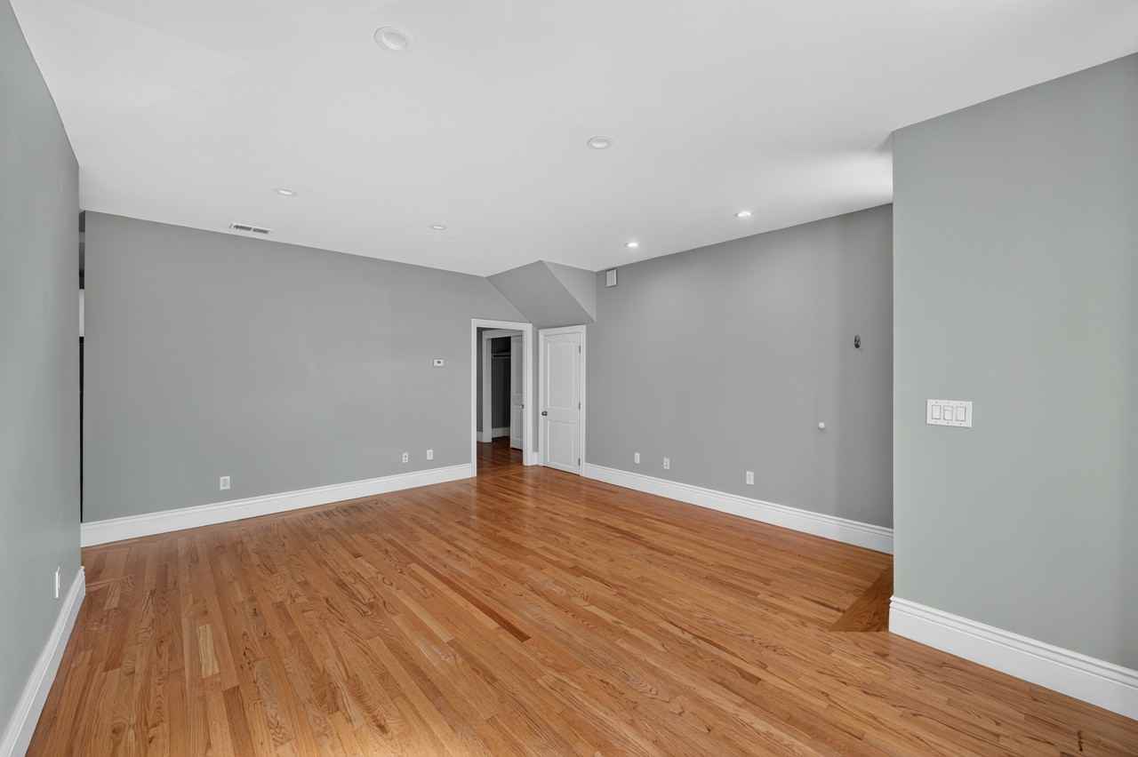 314 3rd Ave #314 - Photo 5 of 17