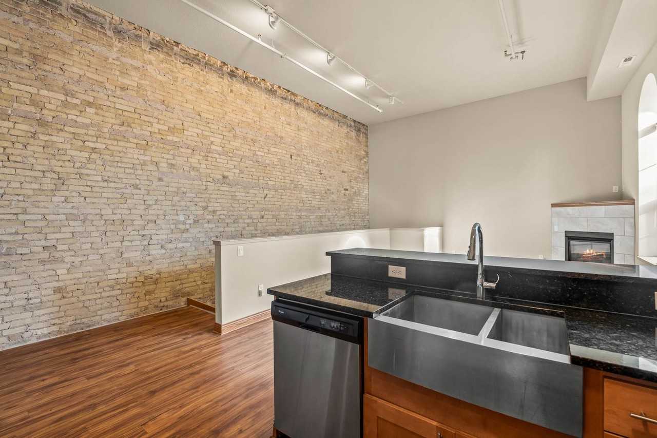 138 West Pittsburgh Avenue #138 - Photo 4 of 26