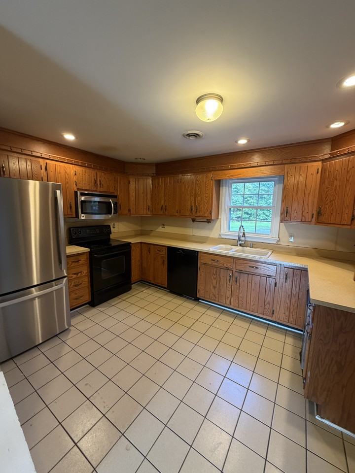 12766 Catoctin Hollow Rd - Photo 5 of 20