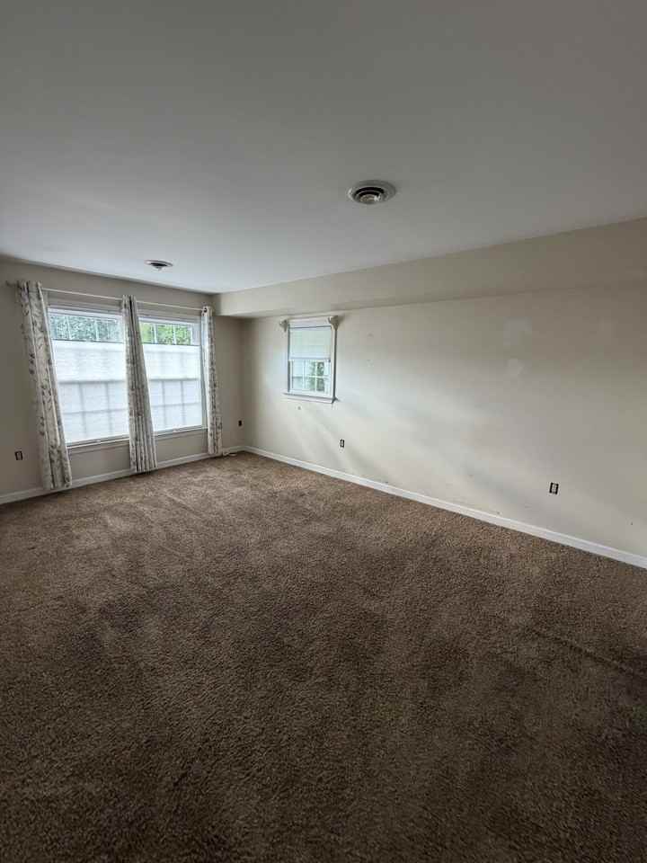 12766 Catoctin Hollow Rd - Photo 7 of 20