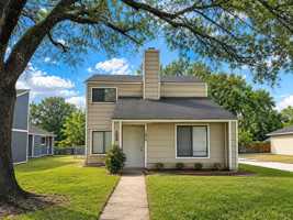 featured image of 1406 Lemon Tree Ln #1
