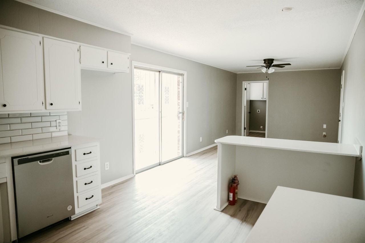 106 Idlewood St #1 - Photo 4 of 10