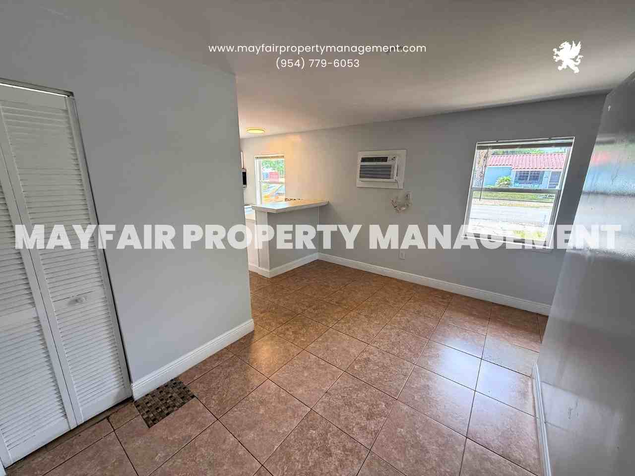 1336 Ne 1st Ave - Photo 3 of 13