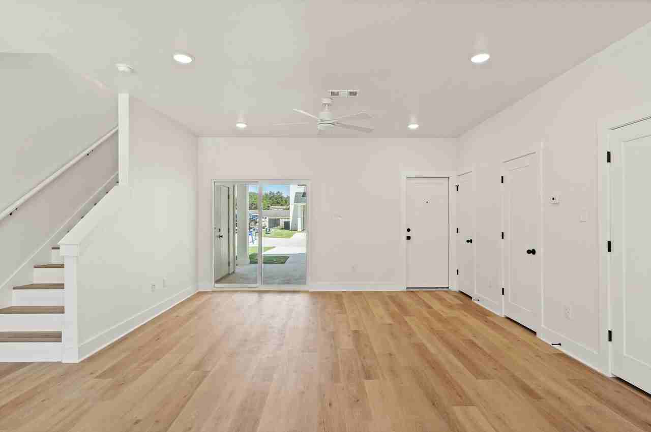 5811 South 31st StreetUnit 501 #501 - Photo 5 of 29