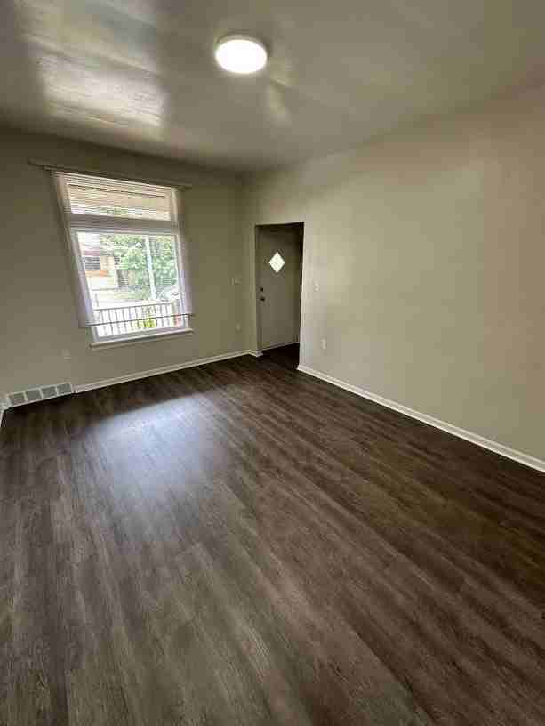 527 Marwood Ave #527 - Photo 4 of 11