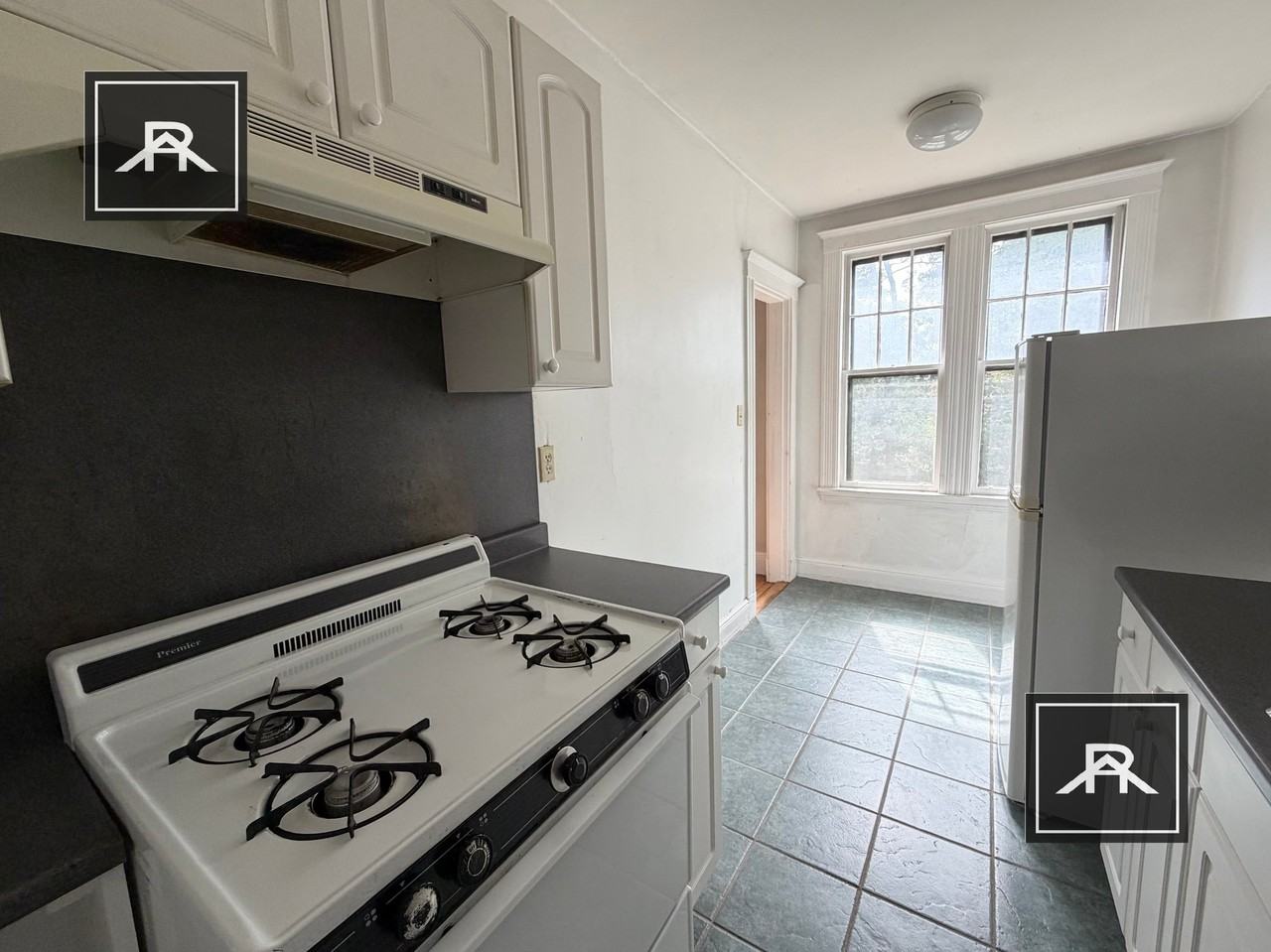 32 Sidlaw Rd #14 - Photo 4 of 9