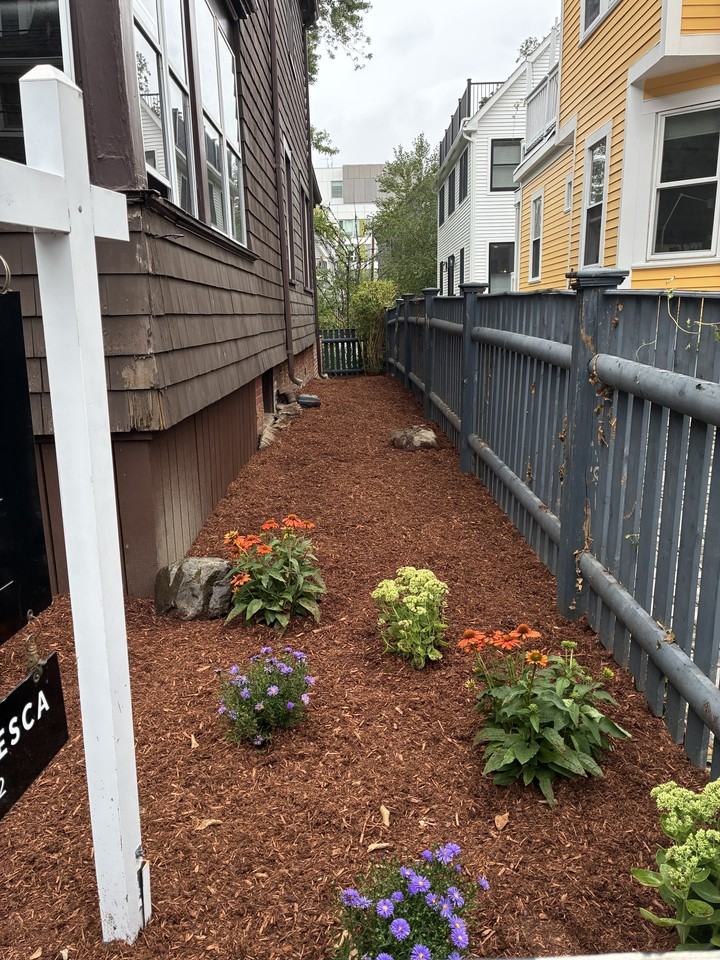 Washburn Ave - Photo 2 of 21
