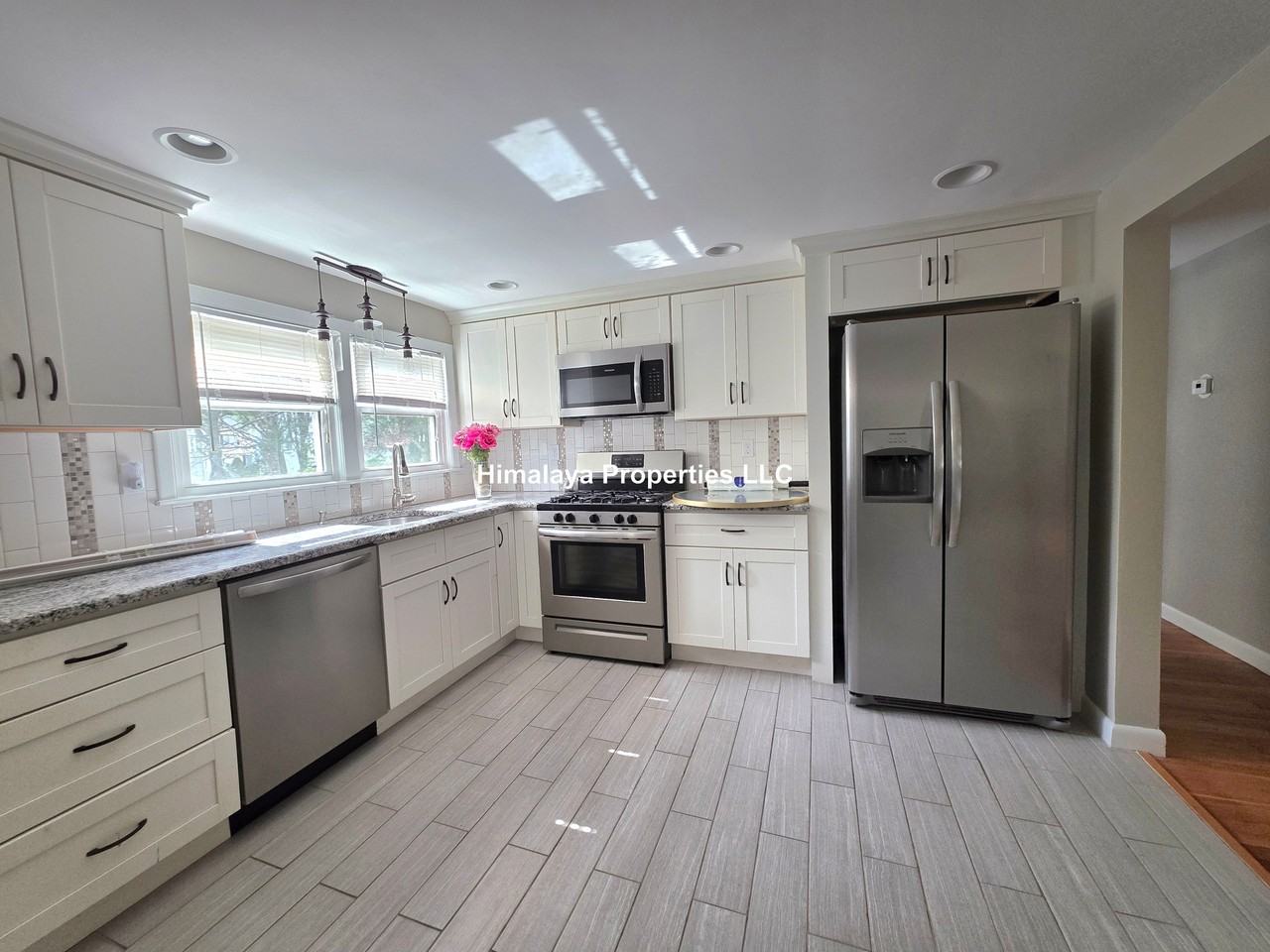 28 Maplewood St #A2 - Photo 2 of 11
