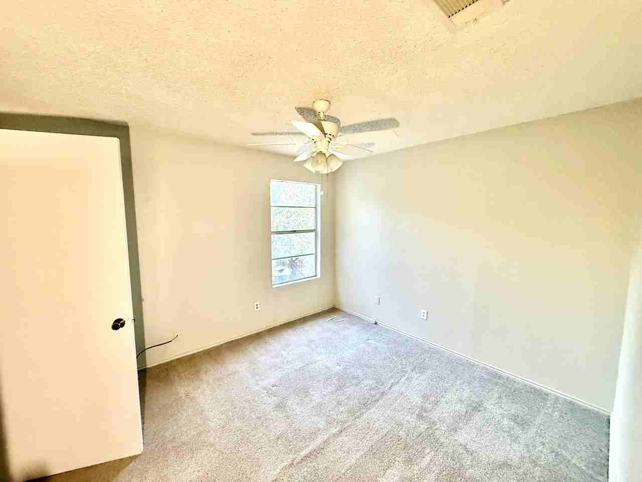 933 Nw Summercrest Blvd Apt A #1 - Photo 7 of 10