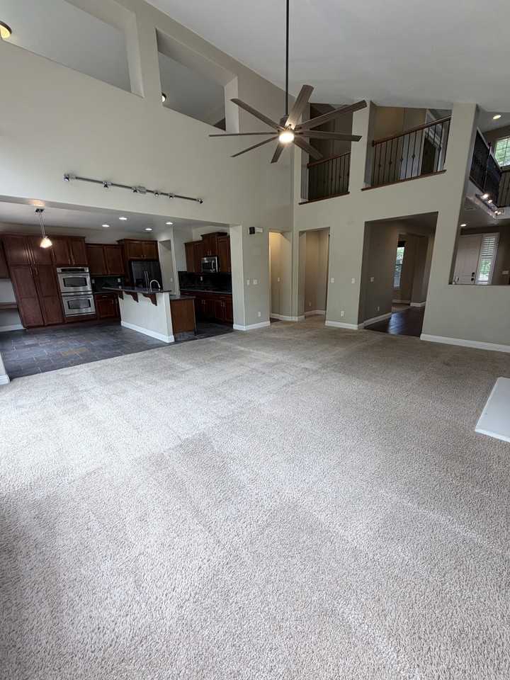 615 Royal Windsor Ct #1 - Photo 2 of 11