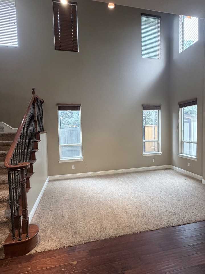 615 Royal Windsor Ct #1 - Photo 4 of 11