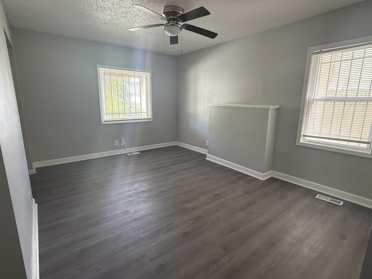 2509 E 37th St #1 - Photo 6 of 10
