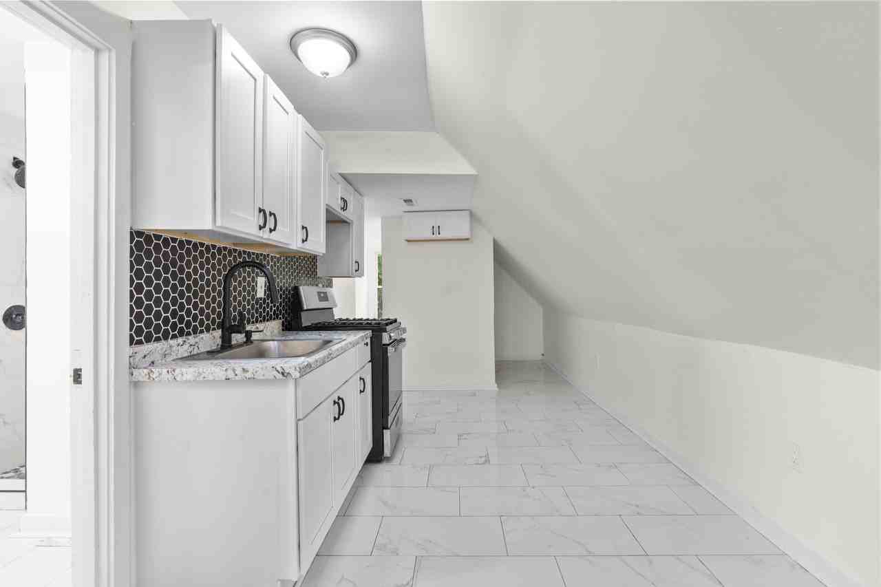 693 Dixwell Ave #3 - Photo 3 of 17