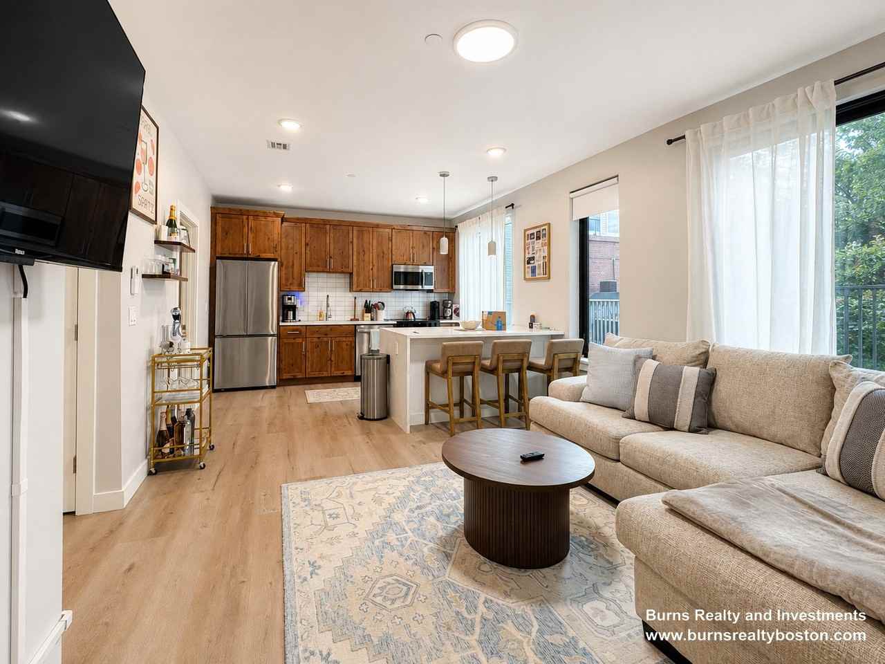 400 W Broadway #308 - Photo 4 of 21