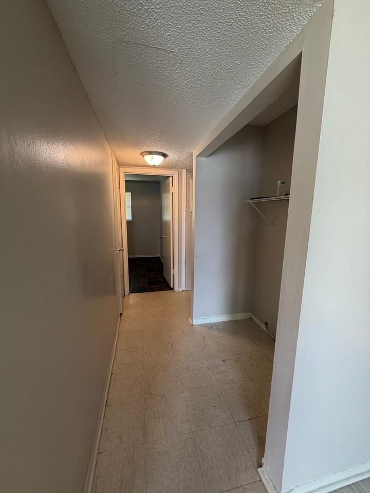 2218 Jonathan Dr Nw #A - Photo 4 of 14