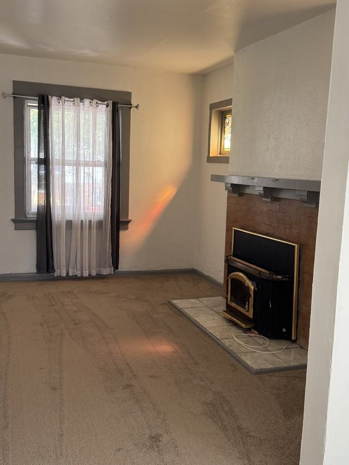1817 E Rusk Ave #1 - Photo 5 of 7