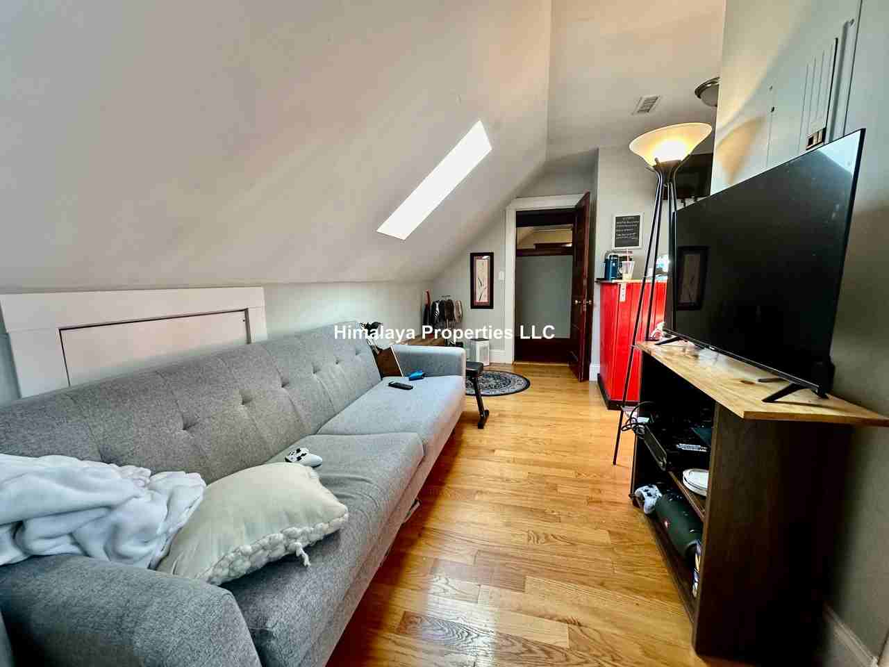 34 George St #2 - Photo 4 of 12