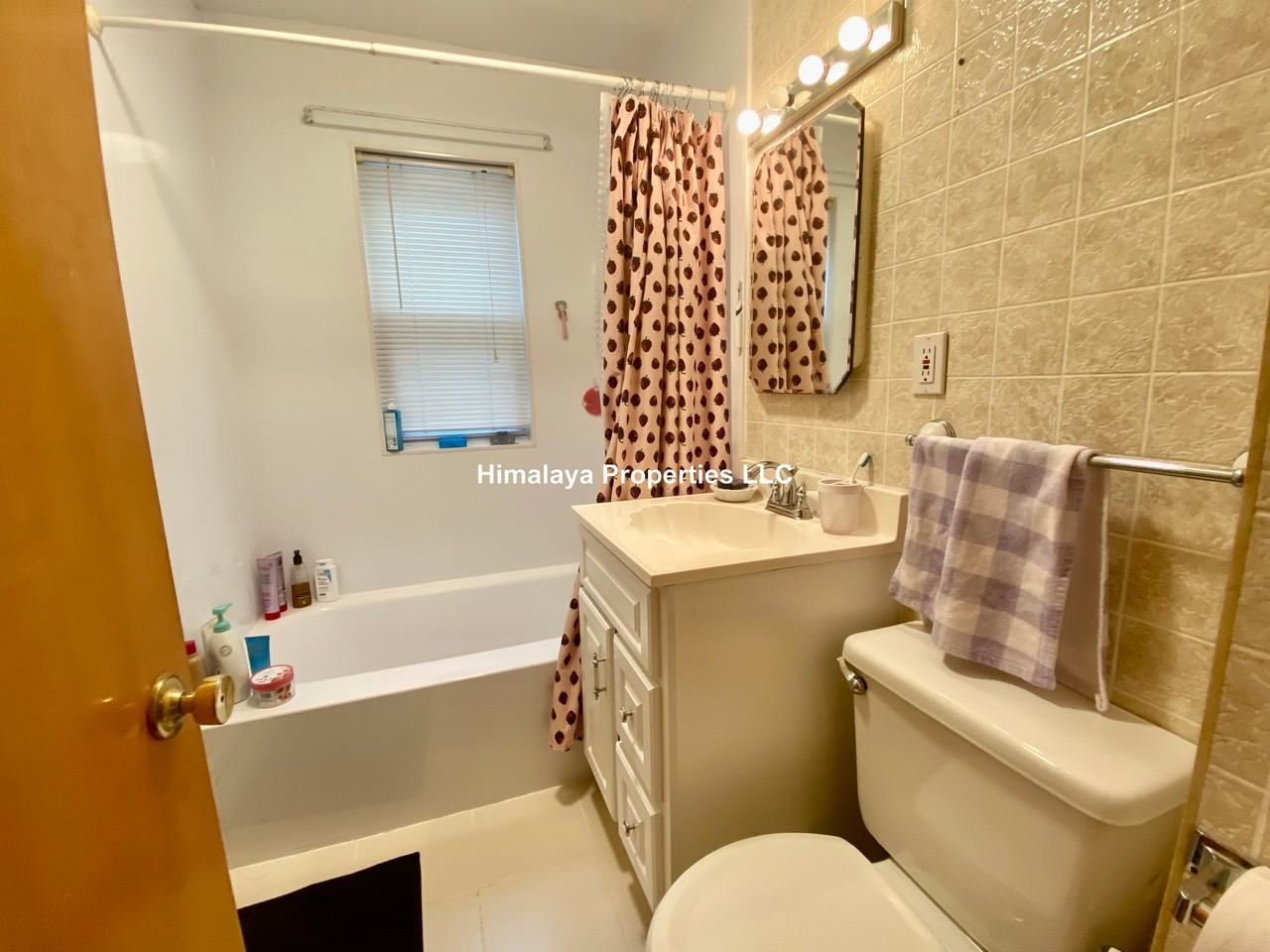 144 W Adams St #1 - Photo 5 of 5