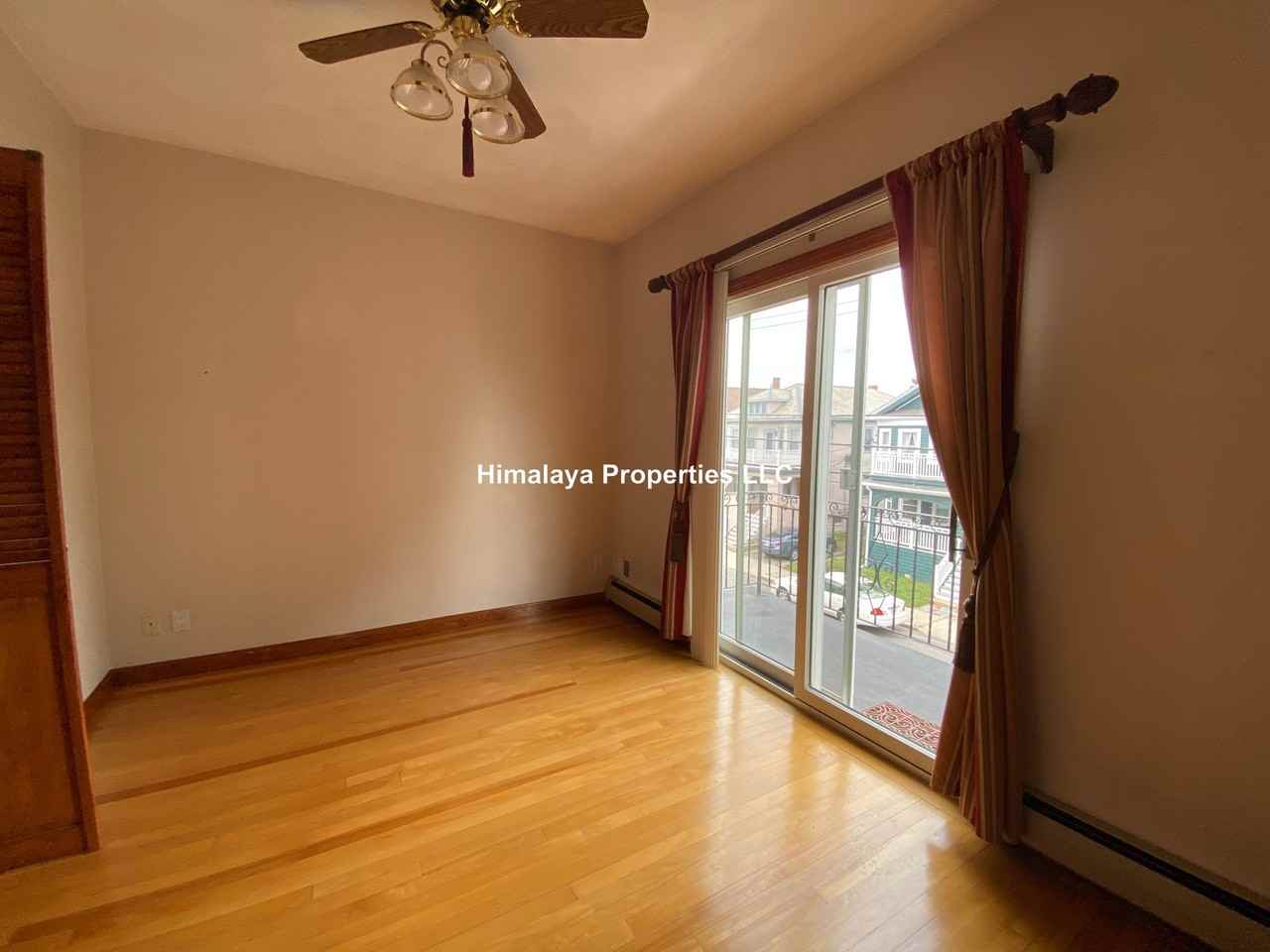 146 W Adams St #2 - Photo 6 of 13