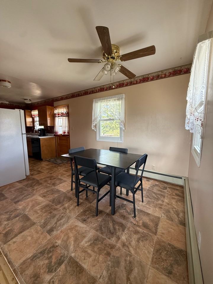 1110 Smith St #1 - Photo 7 of 12