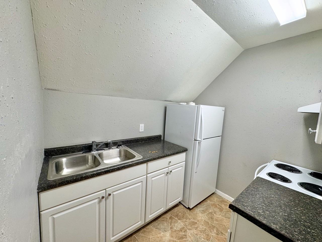 727 3rd St N #1 - Photo 3 of 5