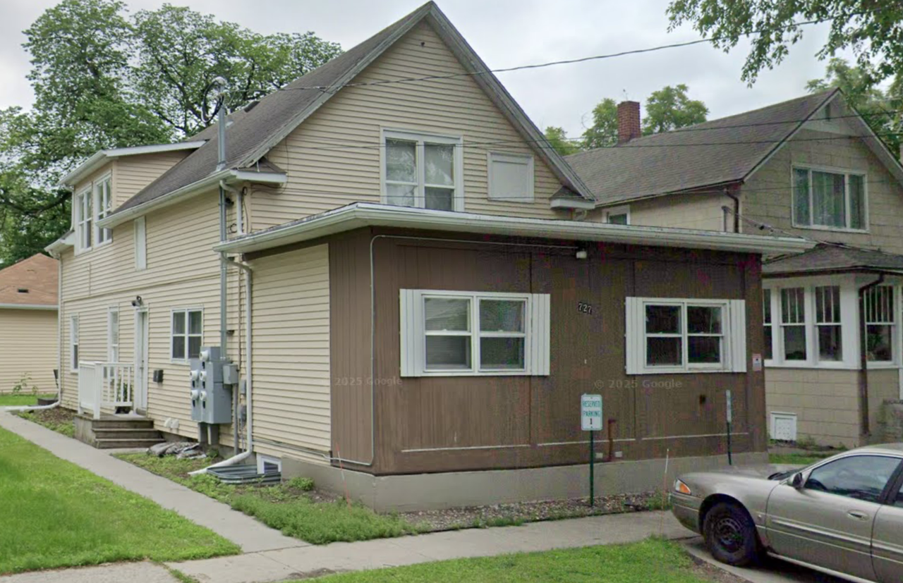 727 3rd St N #1 - Photo 5 of 5
