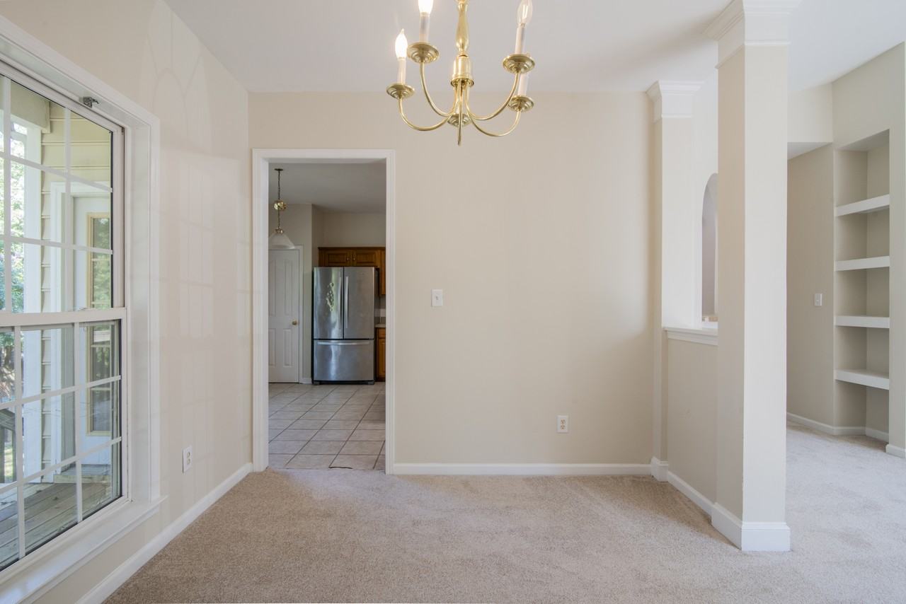 15012 Rothesay Dr #1 - Photo 7 of 42