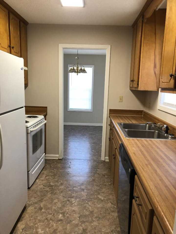 106 Elm Tree Ln - Photo 3 of 16