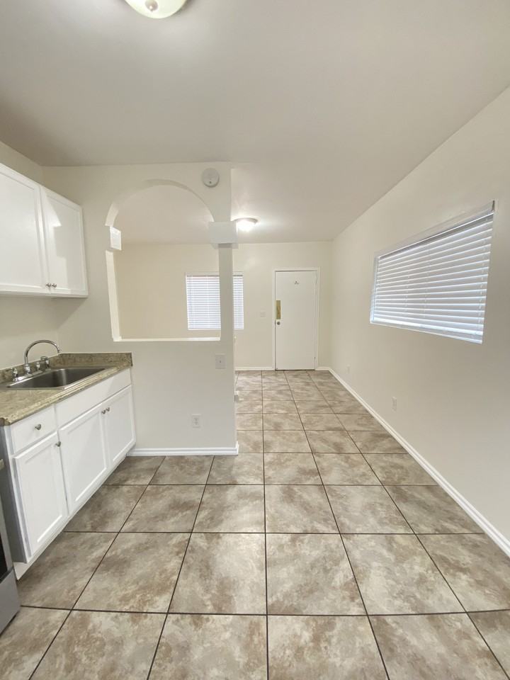 70 14th Pl #14 - Photo 3 of 11