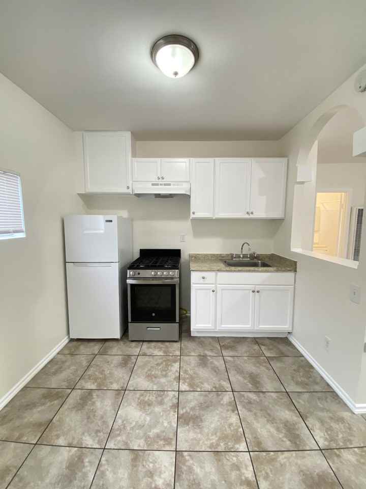 70 14th Pl #14 - Photo 4 of 11