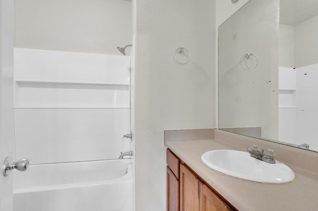 W Sierra Vista - Photo 3 of 10