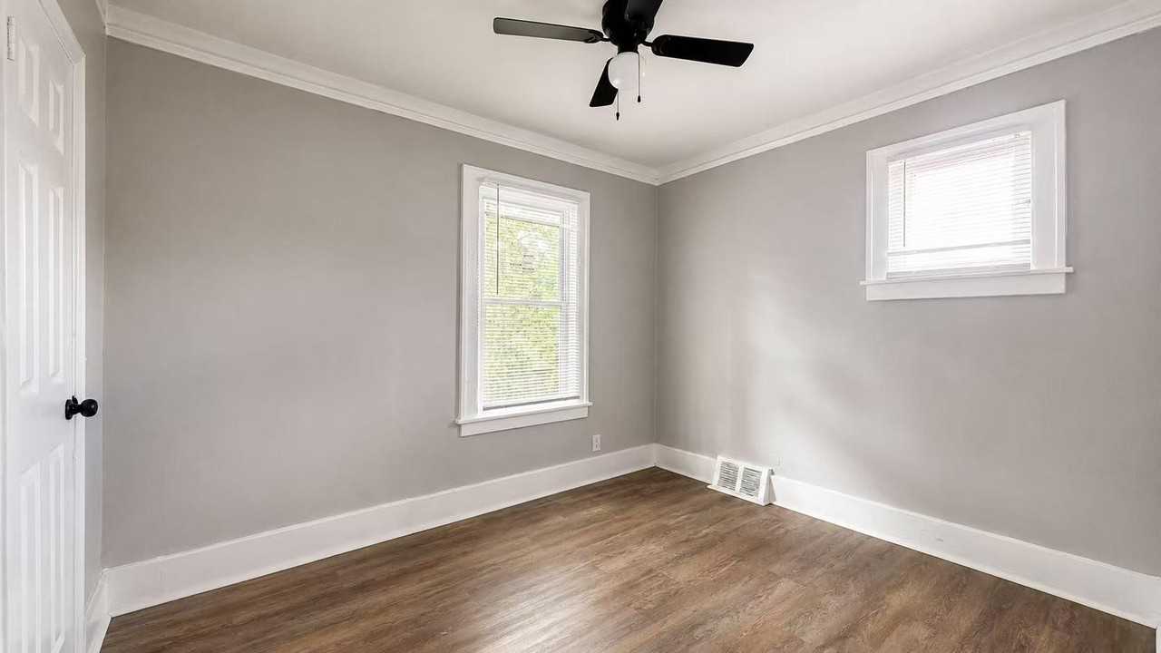 16521 Woodingham Dr - Photo 3 of 10
