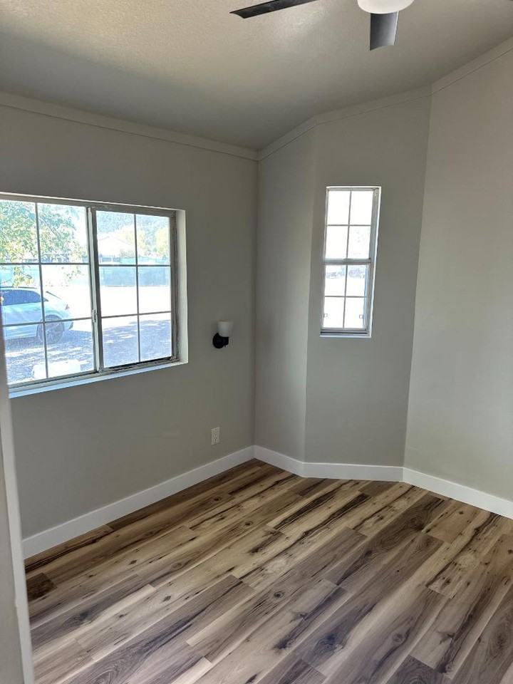 Mobile Home - Photo 3 of 8