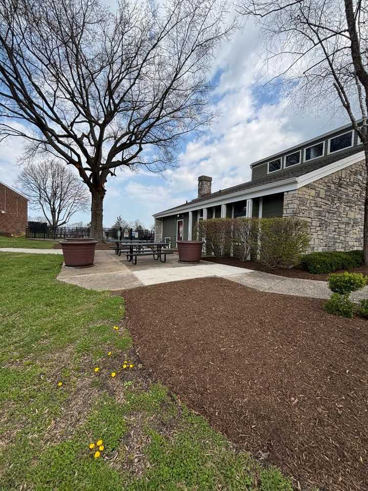 Lexington Villas - Photo 5 of 33