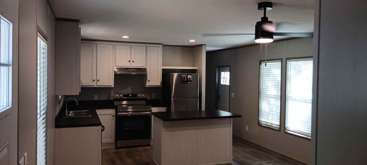 49 Thousand Oaks Mhp #49 - Photo 5 of 37