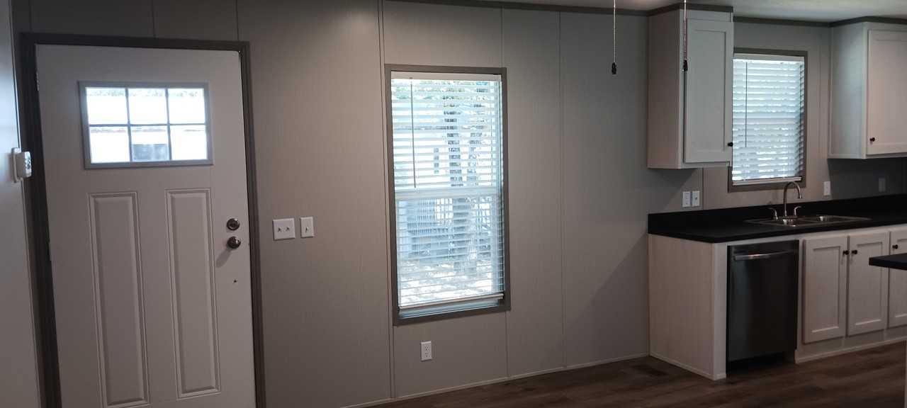 49 Thousand Oaks Mhp #49 - Photo 6 of 37