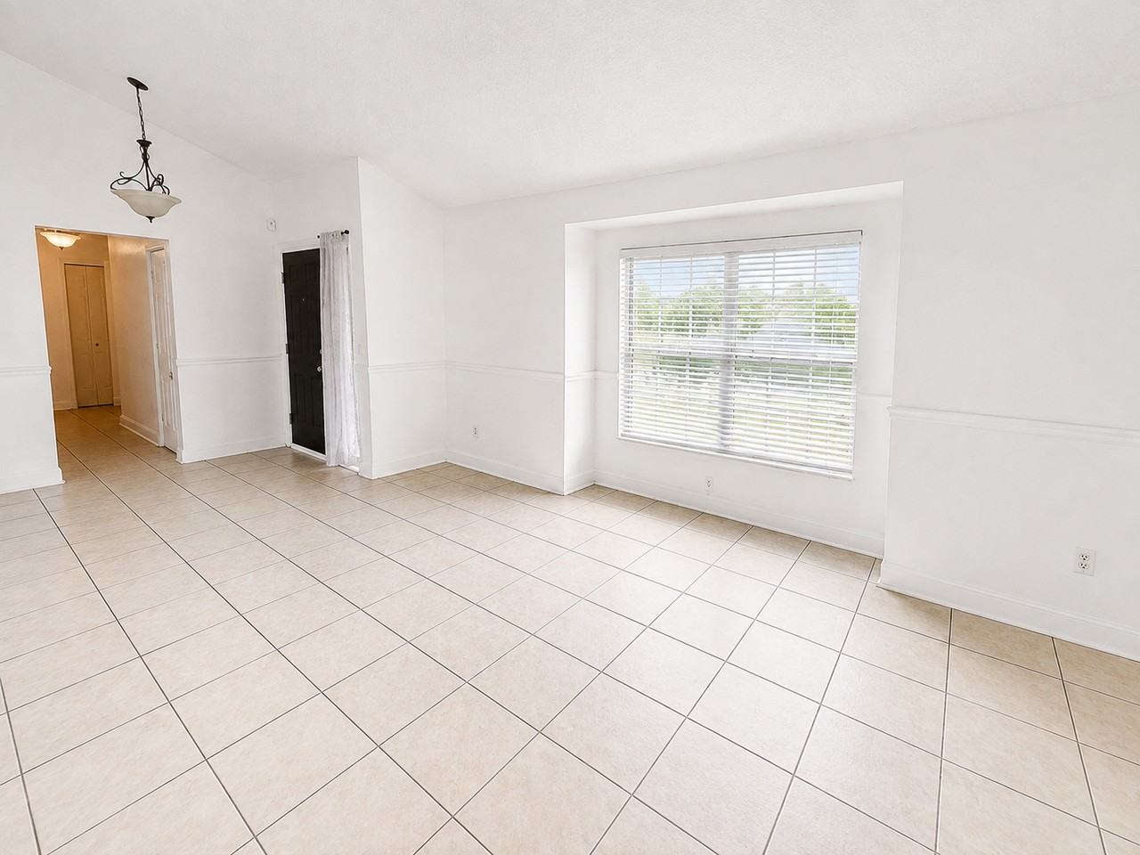1409 Madrid Way #A - Photo 6 of 25