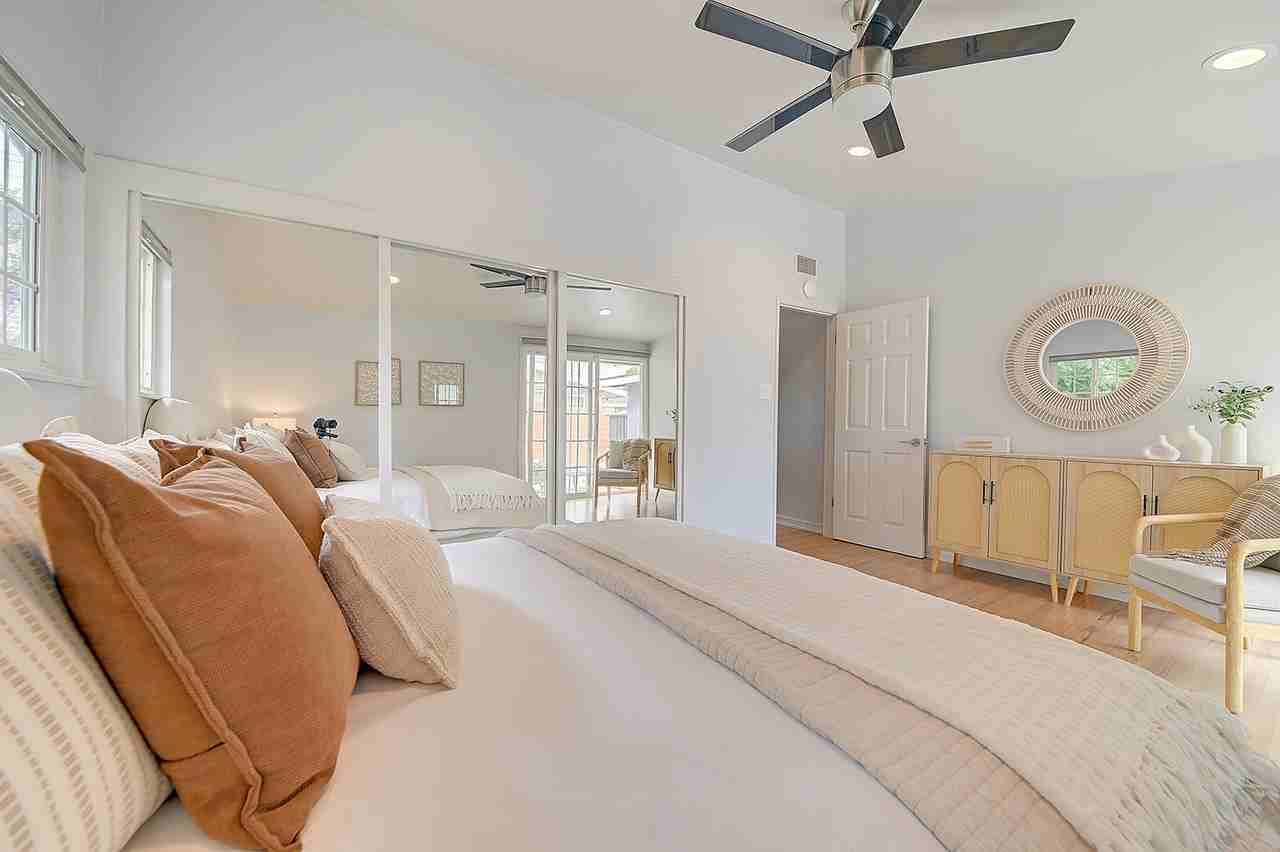 2044 W Spruce Ave #1 - Photo 7 of 50