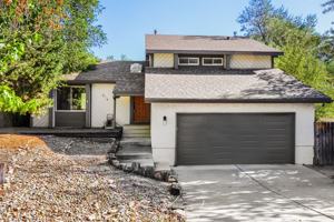 featured image of 814 Hans Brinker St #1