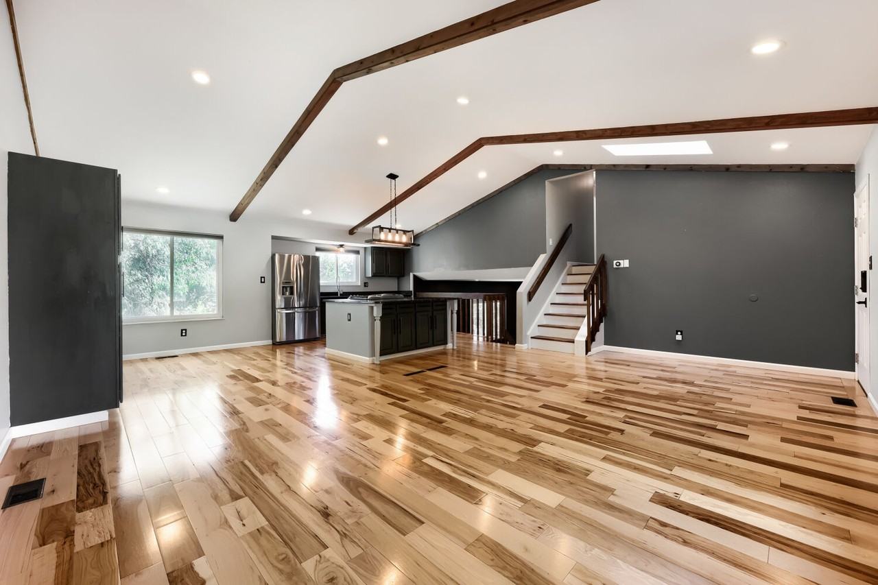 814 Hans Brinker St #1 - Photo 5 of 28